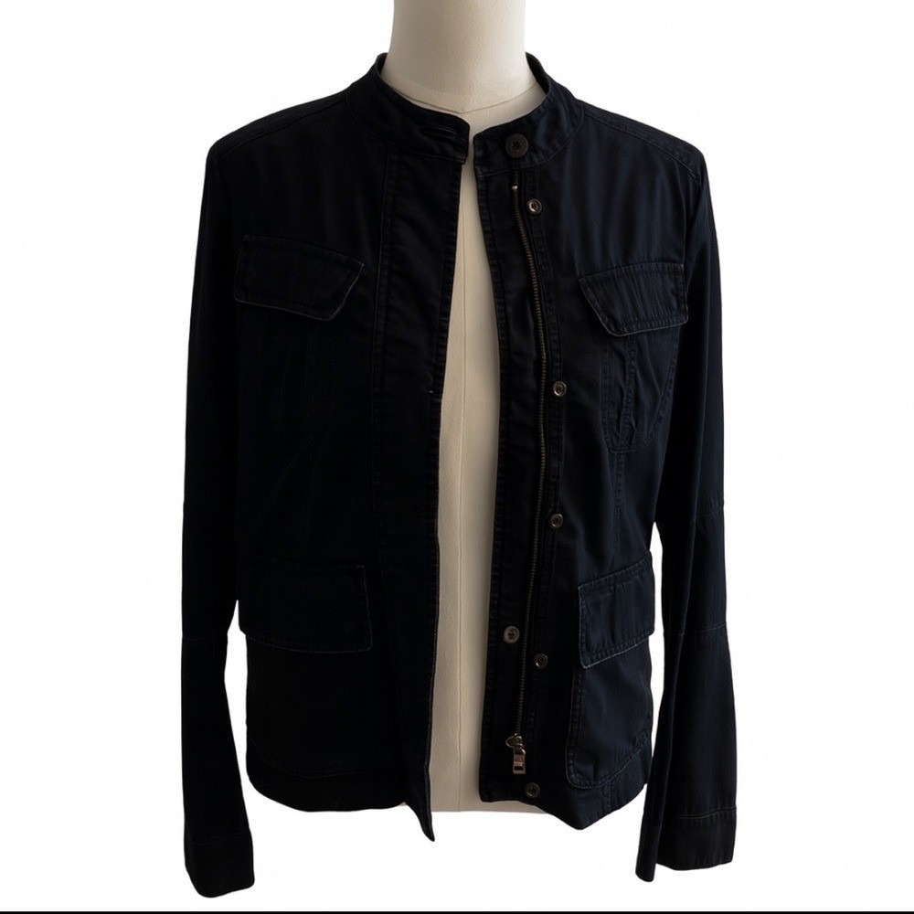Vince Dark Blue Distressed Wash Denim  XS Jacket Classic Style MSRP $298